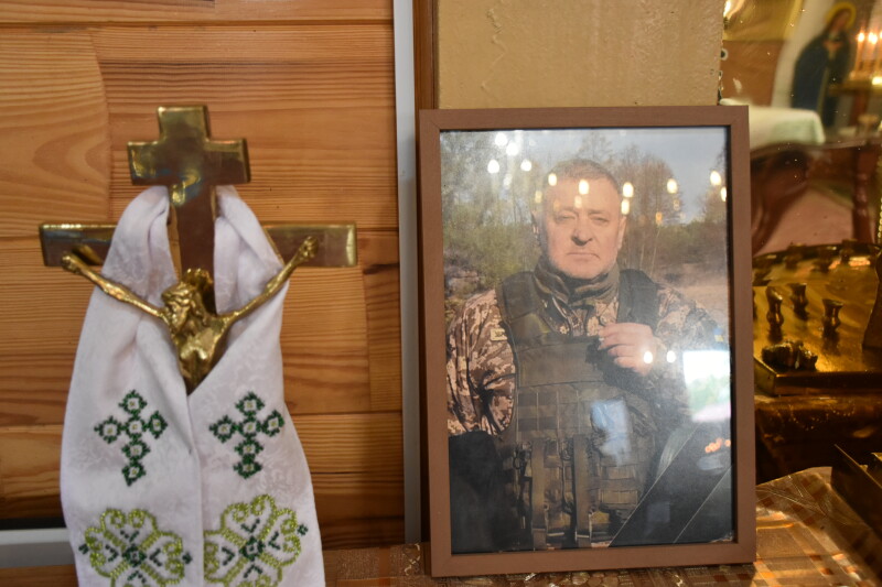 Загинув на Донеччині: у Луцькому районі попрощалися з Героєм Богданом Романчуком