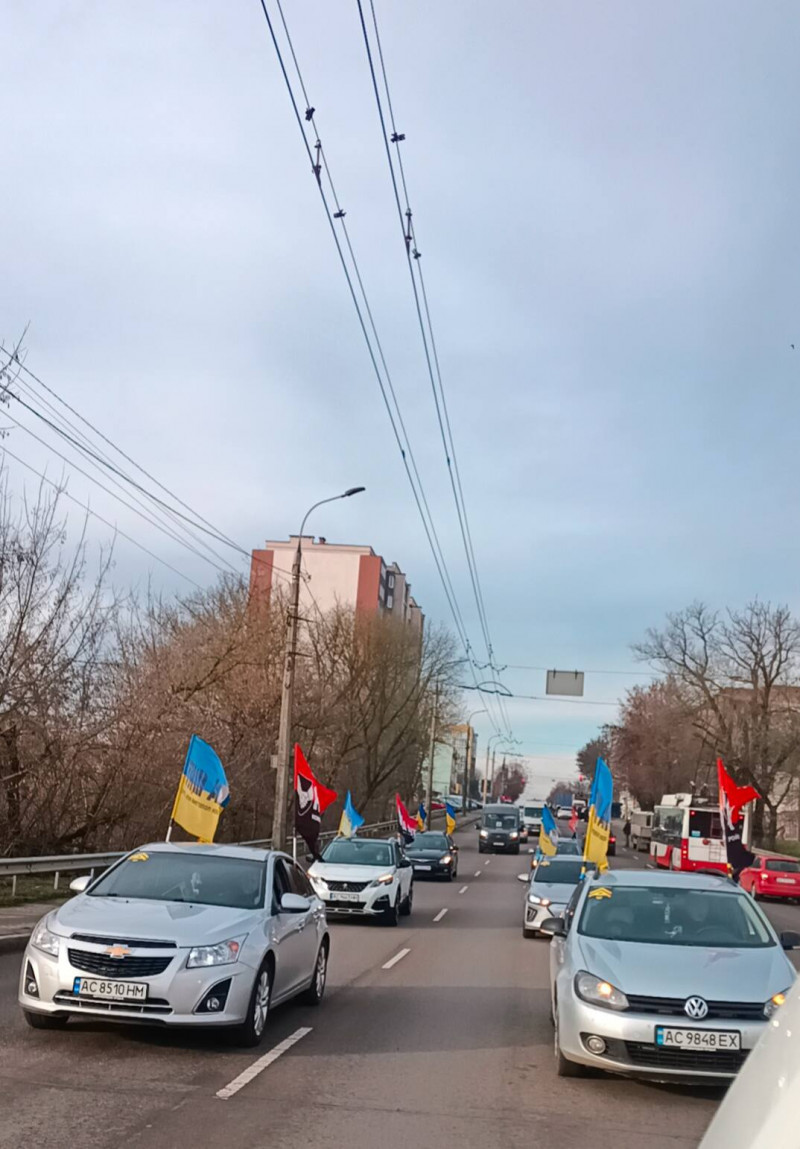 2 роки і 7 місяців родина чекала звістки про зниклого безвісти воїна: на Волині поховали Героя Миколу Абрамовича