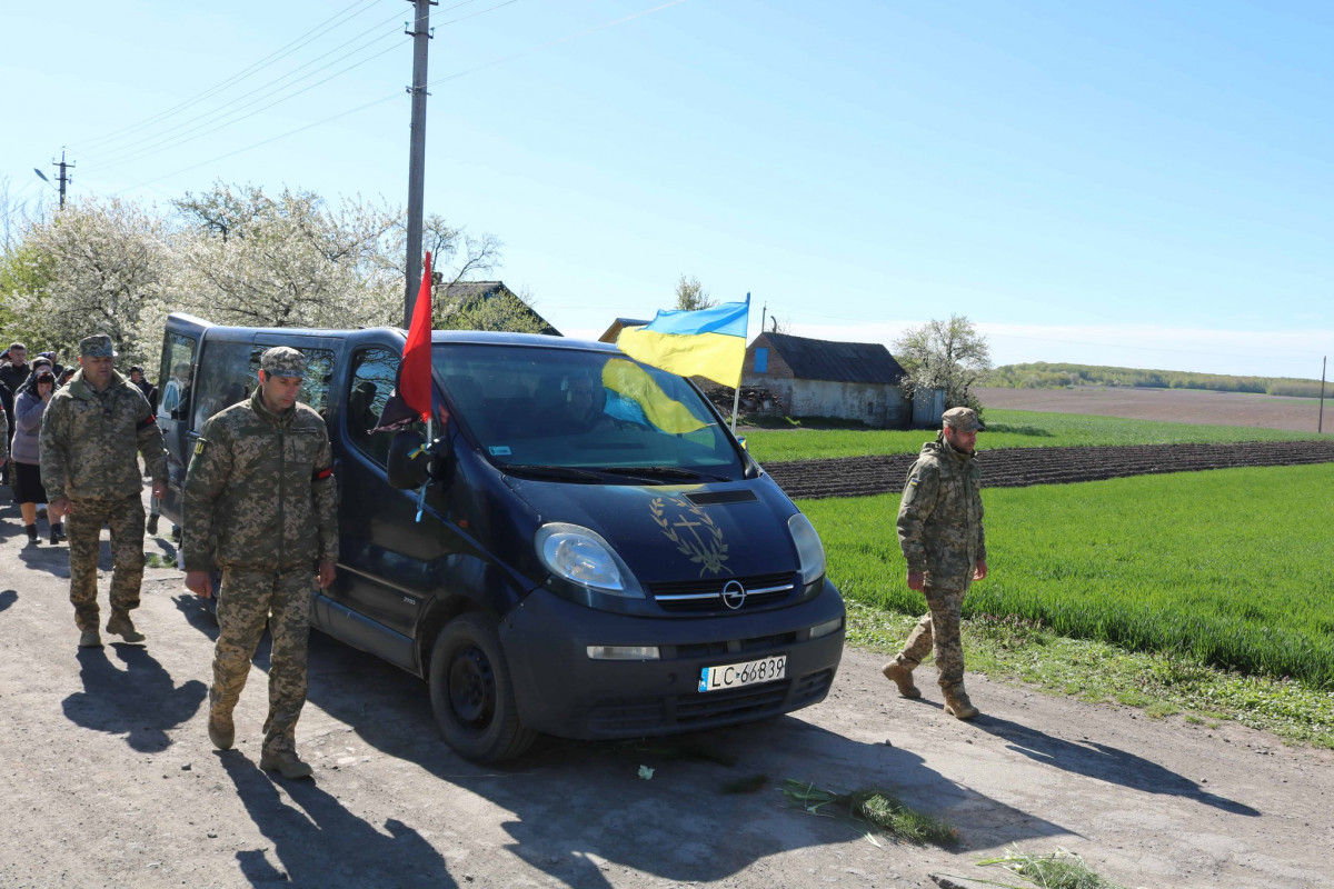 На Волині провели в останню дорогу захисника Івана Гутверта