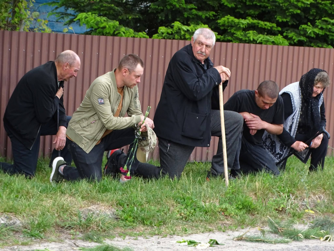 Серце зупинилося у лікарні: на Волині поховали захисника Андрія Свігуна