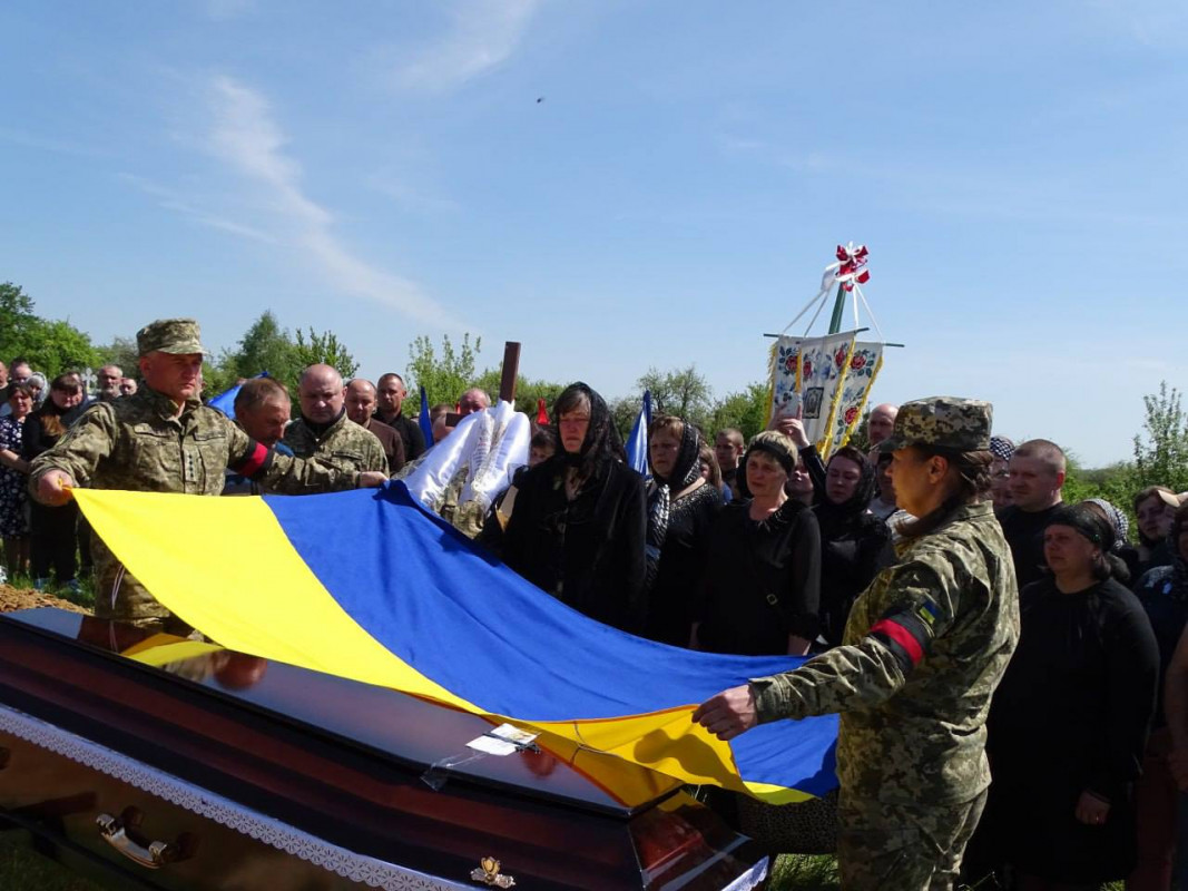 Родина дочекалася Героя - волиняни попрощалися із полеглим Героєм Василем Криницьким