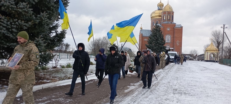 Війна забрала у батьків – сина, у донечки – батька: на Волині попрощалися із 34-річним Героєм Сергієм Буйницьким