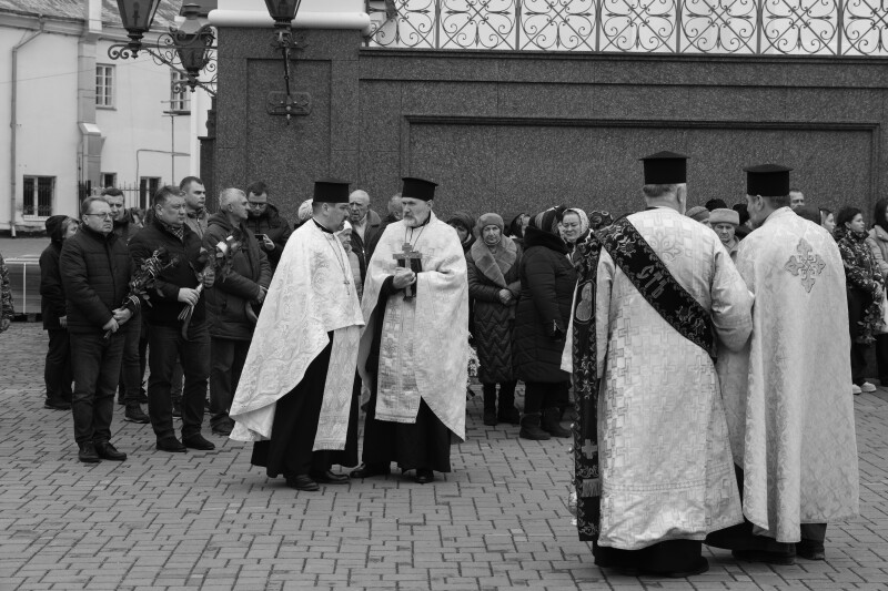 У Луцьку провели в останню дорогу загиблого Героя Віктора Оверчука