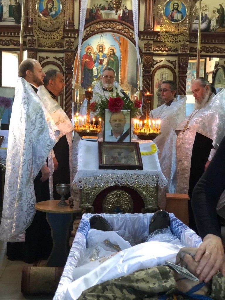 До останнього подиху захищав кордон Батьківщини: на Волині попрощалися з Героєм Сергієм Деркачем