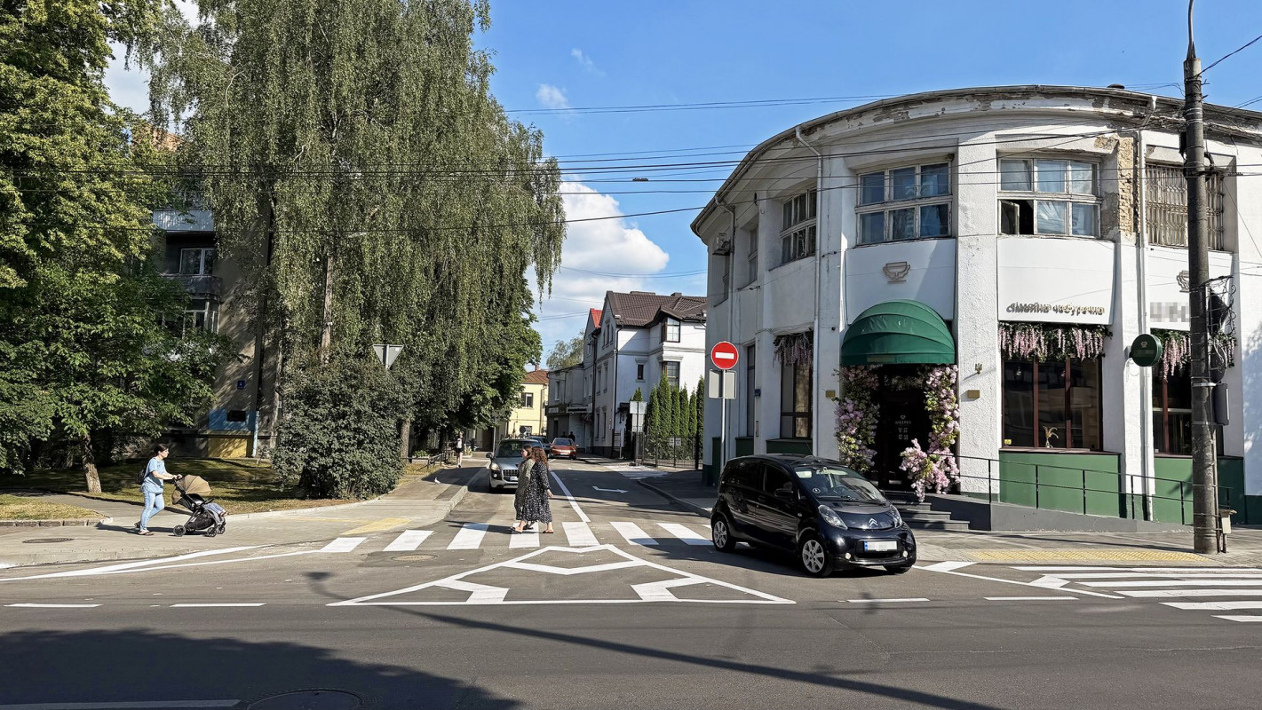 У Луцьку після 22 днів ремонту відкрили для транспорту вулицю Степана Бандери