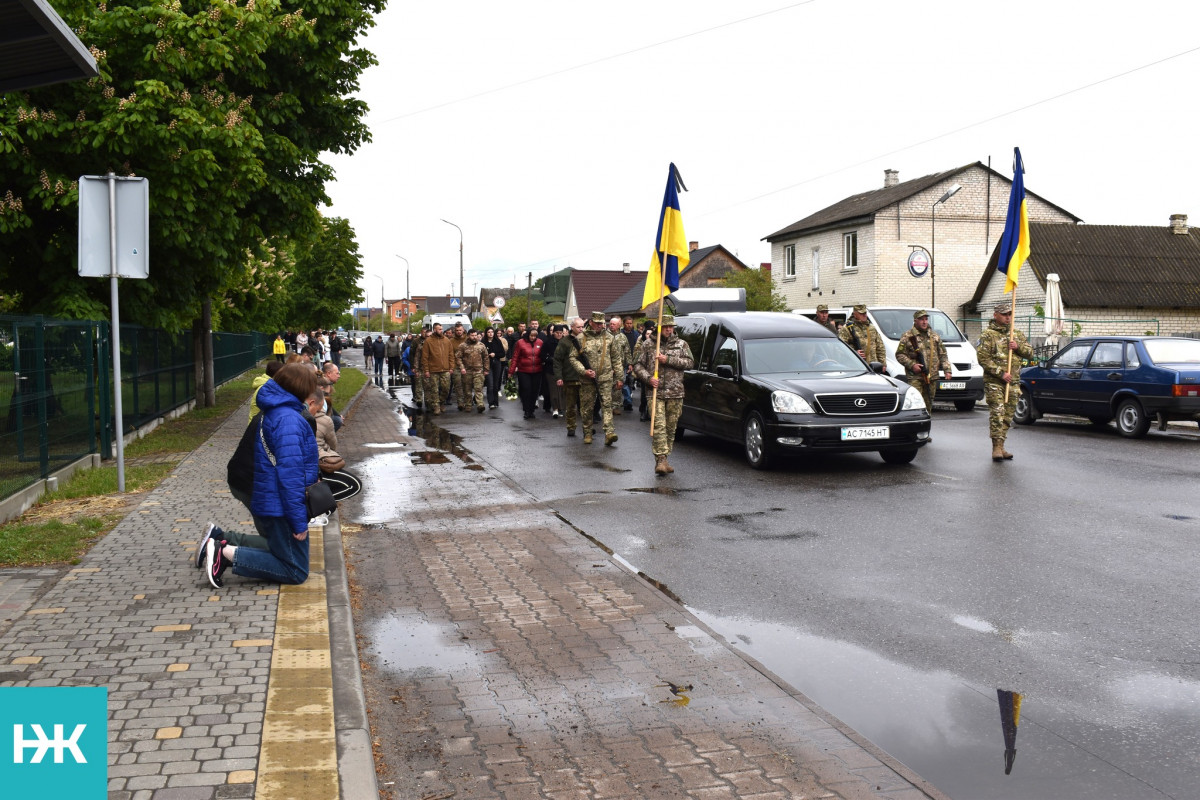 Мав святкувати весілля – натомість його провели в останню путь: на Волині попрощались з Героєм Владиславом Зуськом