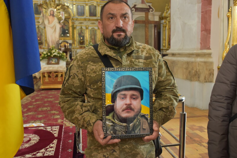 Луцьк попрощався із двома Героями — Анатолієм Андрусиком та Богданом Новосадом