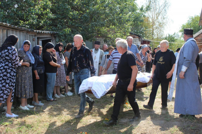 Життя забрала не ворожа куля, а підступна хвороба: на Волині провели в останню путь Віктора Ковальчука