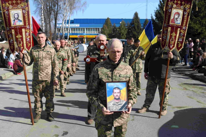 Громада на Волині провела в останню земну дорогу свого захисника Івана Шваївського