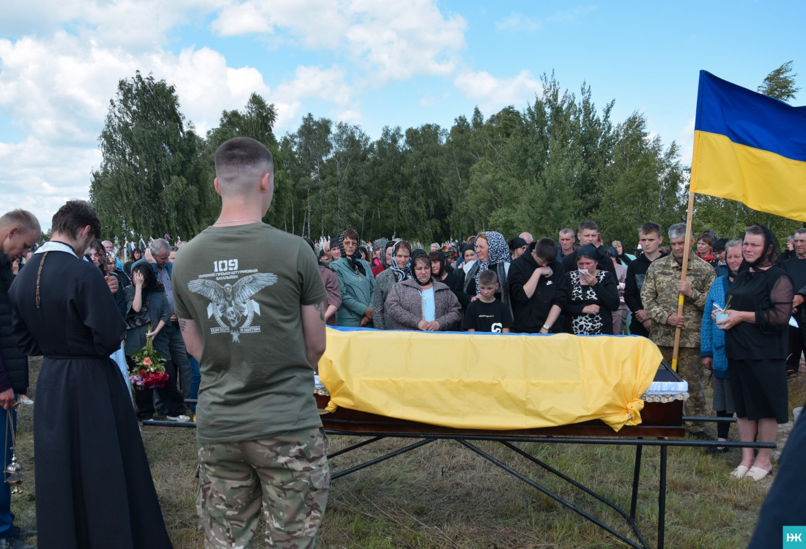 Вважався зниклим безвісти: на Волині в останню дорогу провели Героя Сергія Остимчука