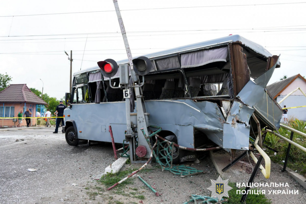 Смертельна ДТП на Рівненщині: поліція повідомила, хто загинув і скільки людей постраждали. Відео 18+