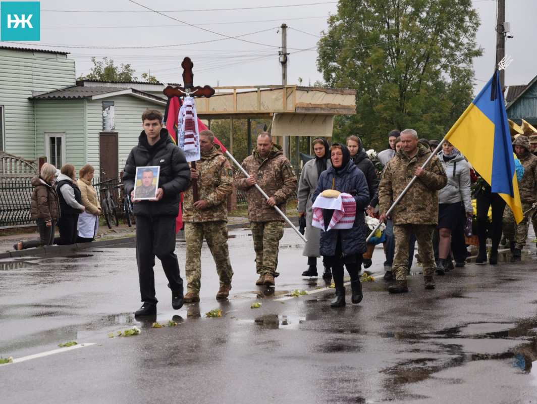 Повернувся «на щиті» після довгих місяців очікування: на Волині в останню дорогу провели Героя Володимира Губарика