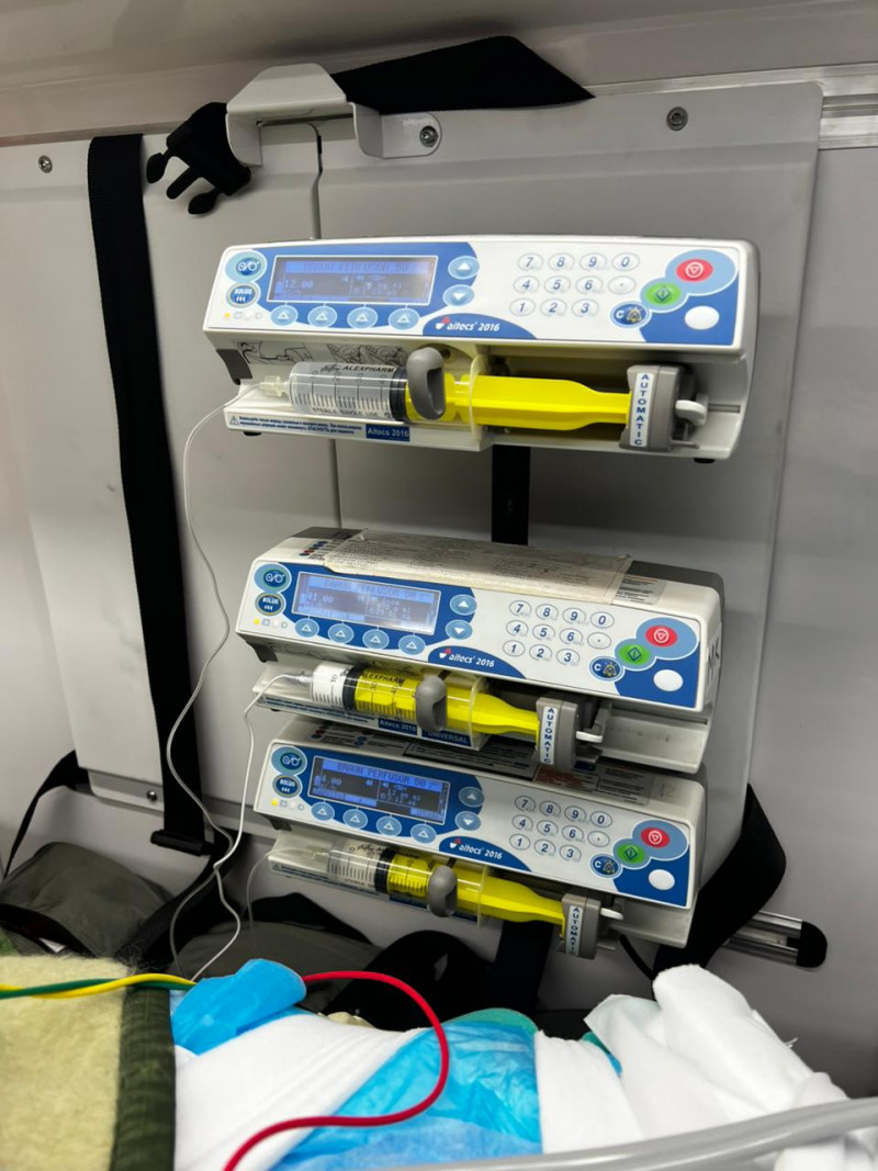 Медики з Волині транспортували важкопораненого пацієнта з опіками до Польщі