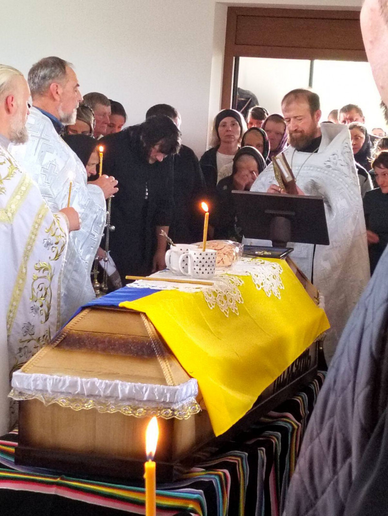 Не встиг створити сім’ю і потішити батьків онуками: на Волині поховали молодого Героя Андрія Денисюка