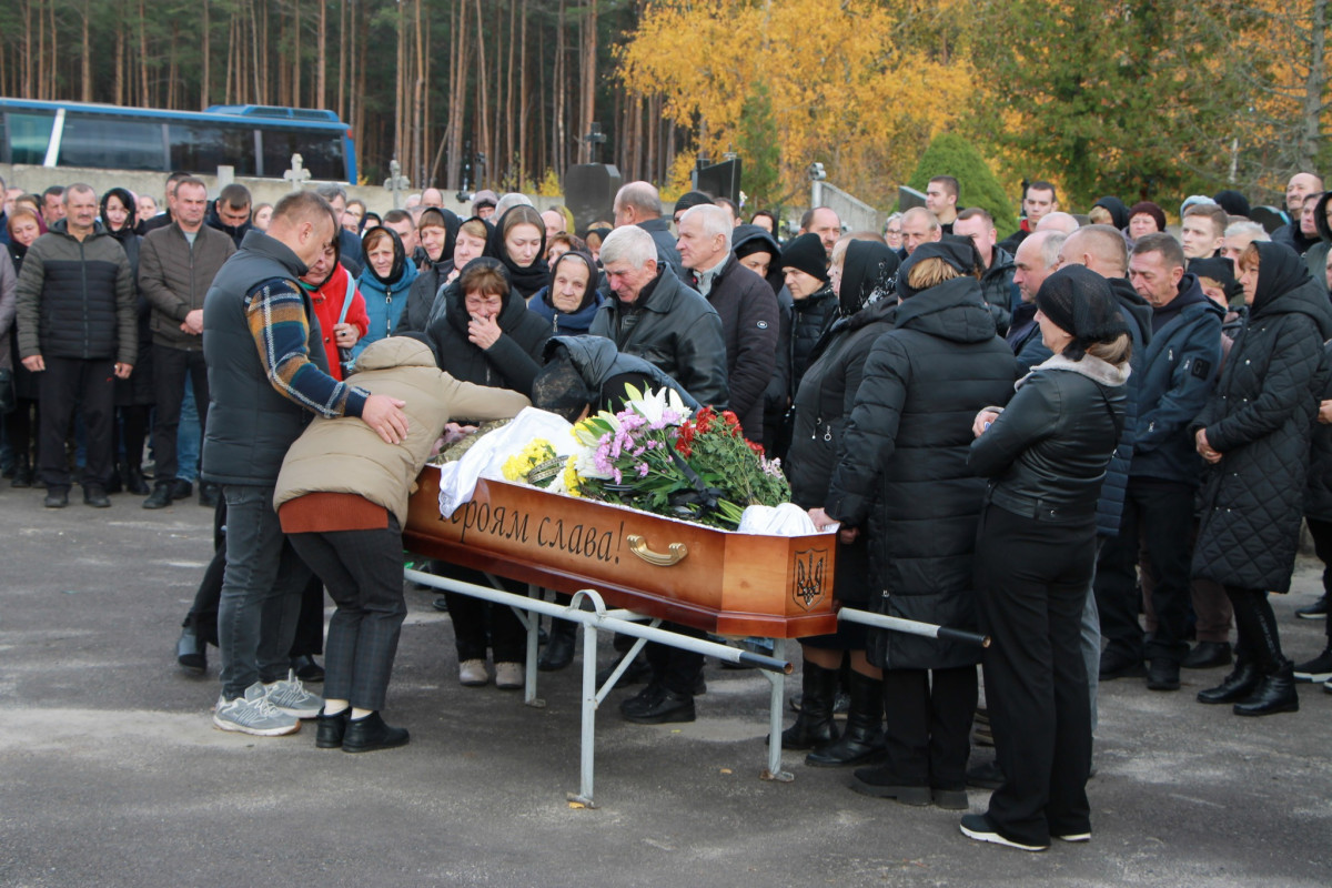 Кілька днів тому повернувся у військовий стрій: на Волині попрощалися з мужнім захисником Володимиром Євпаком