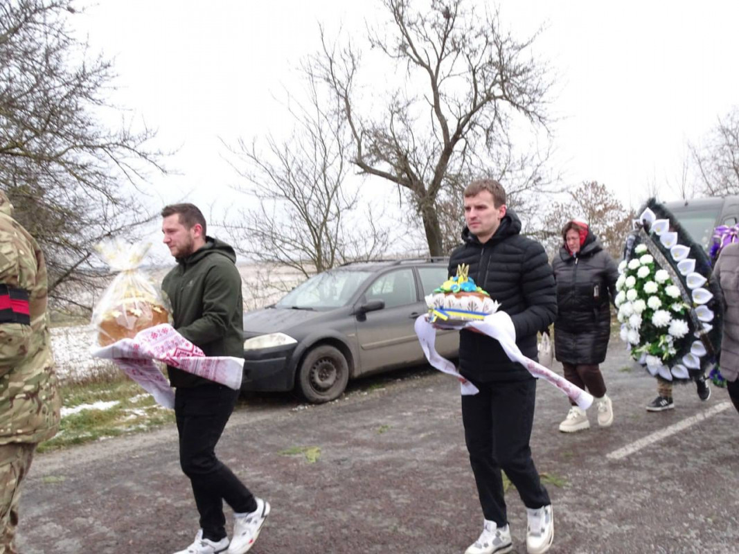 Йому назавжди 24: на Волині попрощалися з Героєм Богданом Ігнатюком