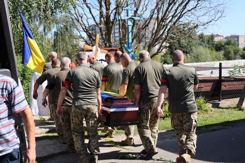 Навіки 59: у Луцьку попрощались із Героєм Олександром Зінчуком