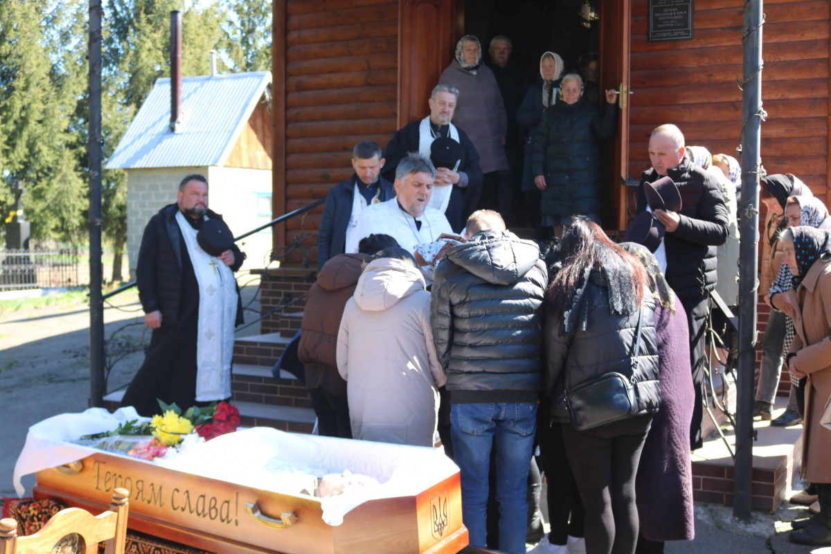 На Волині провели в останню дорогу захисника Івана Гутверта