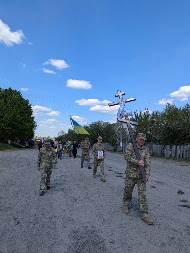 У громаді на Волині попрощалися з військовим Юрієм Шевчуком