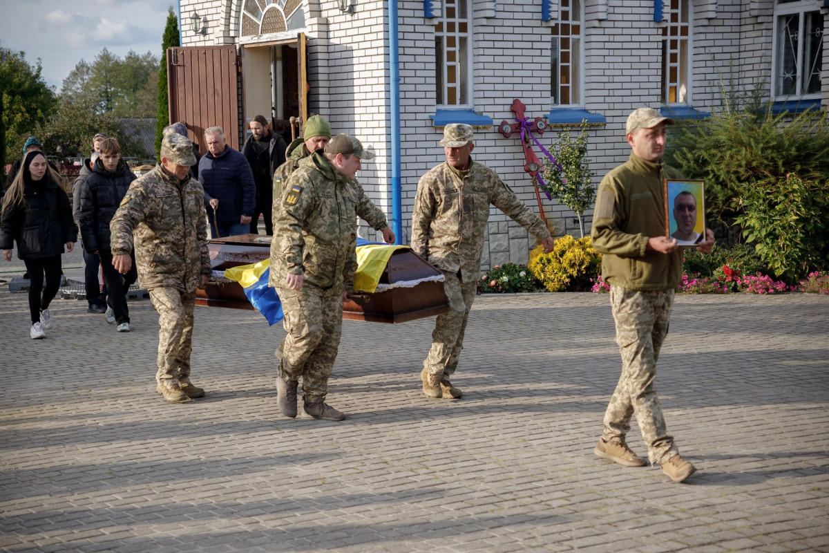 Загинув в бою за Україну: на Волині попрощалися з Героєм Олександром Синяговським