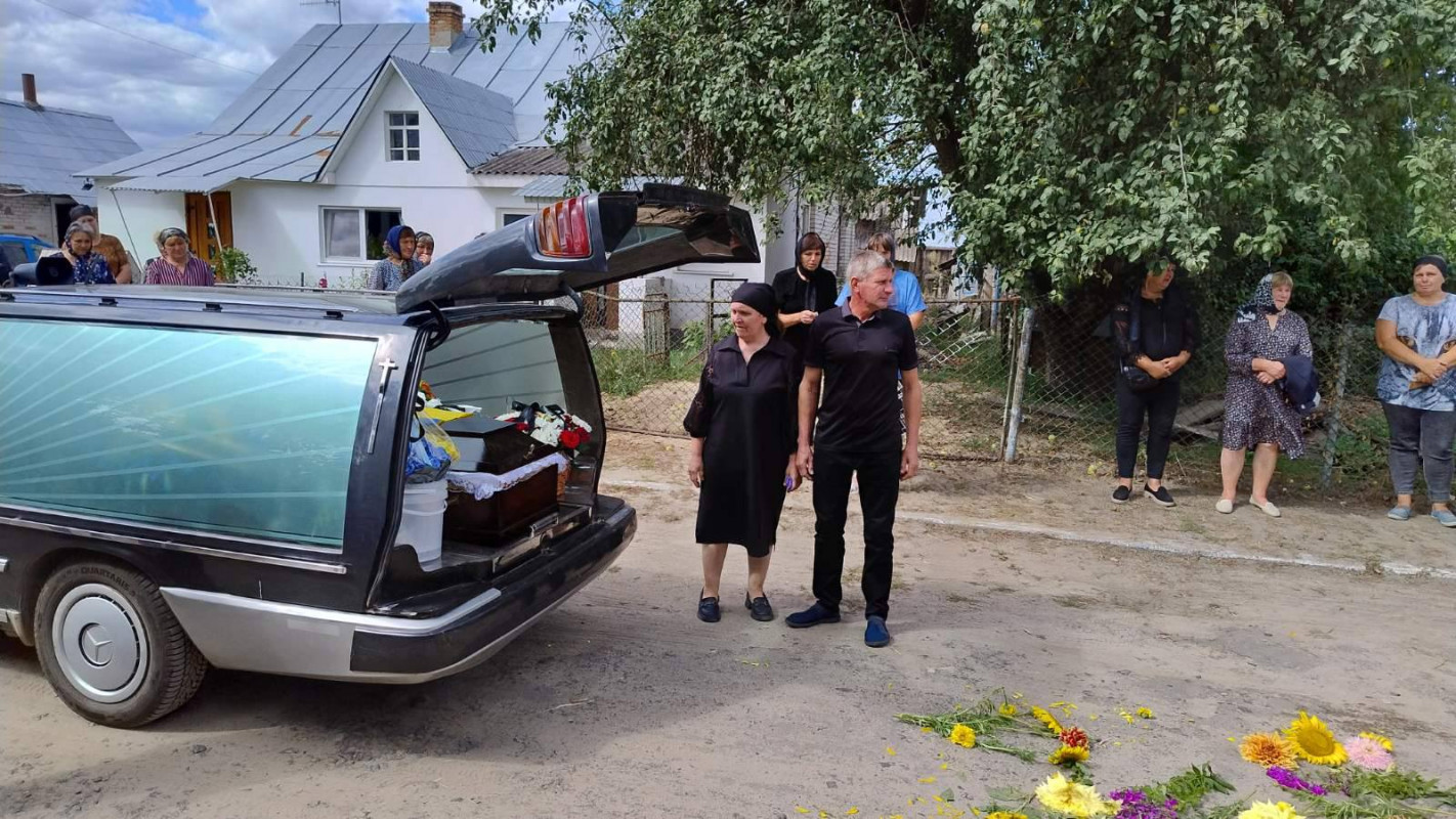 Навіки 31: на Волині в останню путь провели Героя Олега Оксенюка