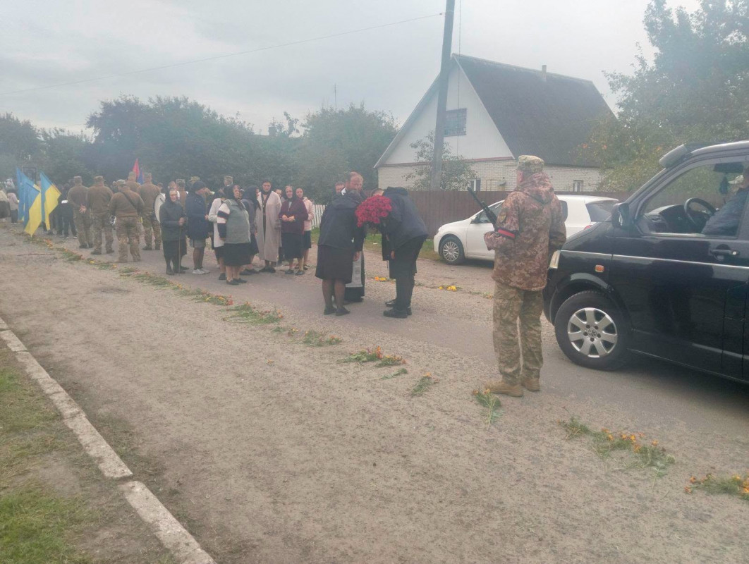 Волиняни попрощалися із захисником Олександром Пінчуком, який понад два роки вважався зниклим безвісти