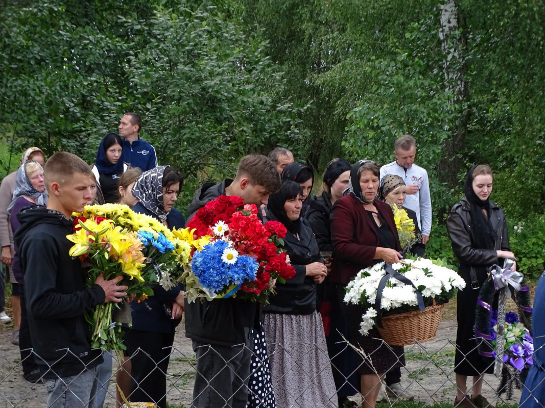 Через майже два роки після загибелі на Волині поховали Героя Валерія Кікавського