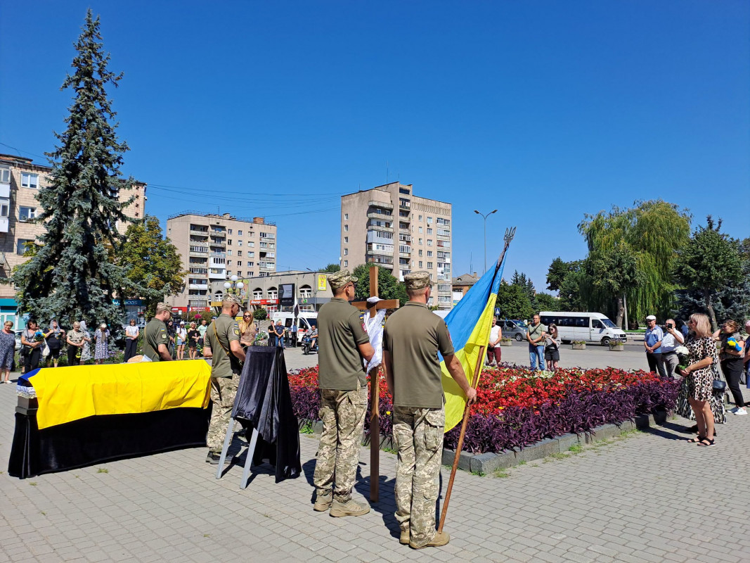 Звістку про загибель Героя рідні отримали у день його народження: на Волині попрощалися із воїном Олександром Резванюком