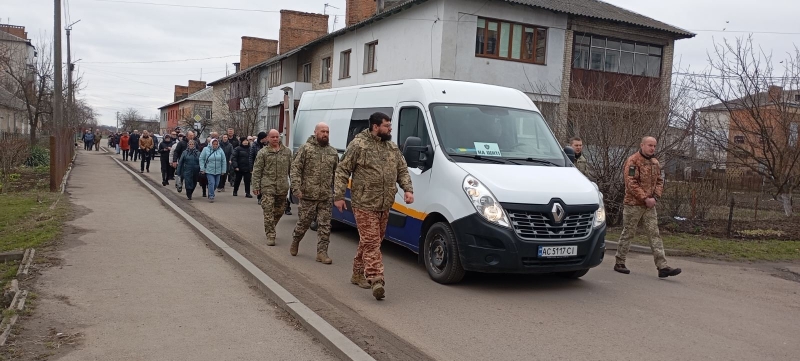 Ракетний удар обірвав життя захисника: на Волині попрощалися з Героєм Юрієм Черняком