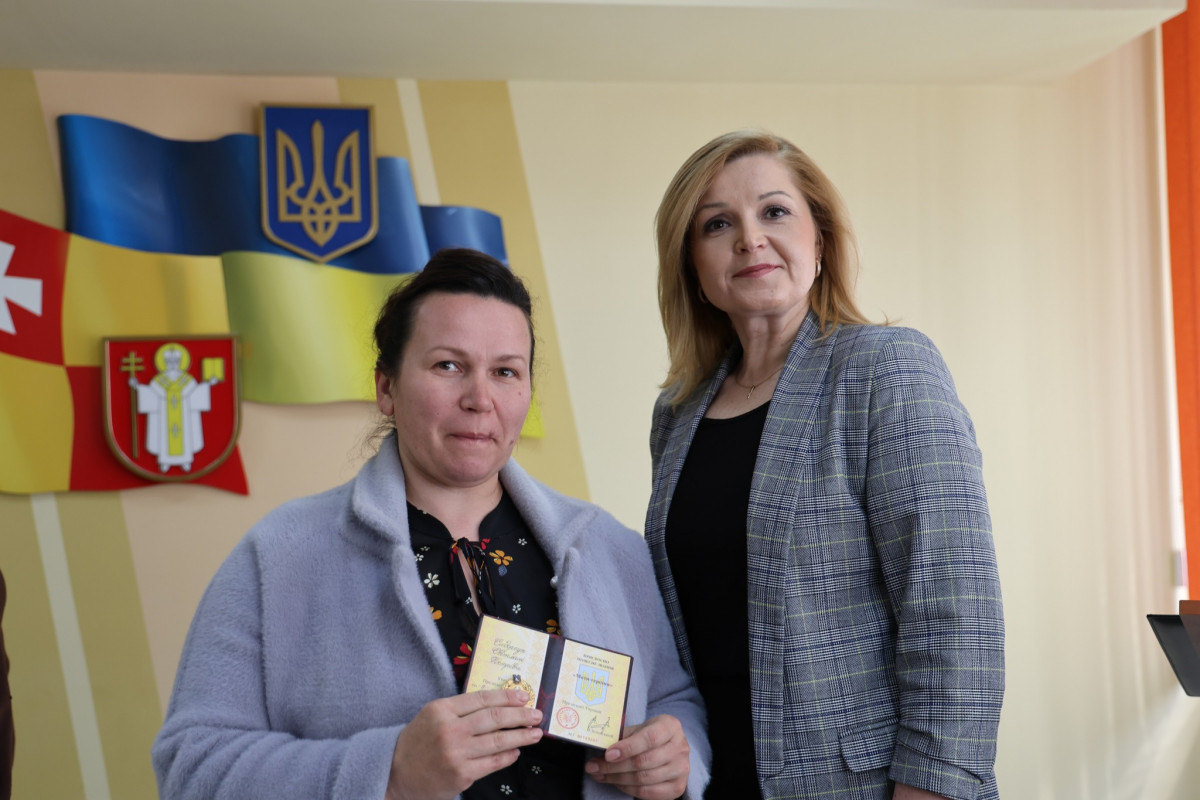 У Луцькій громаді дев’ятьом жінкам присвоїли звання «Мати-героїня»