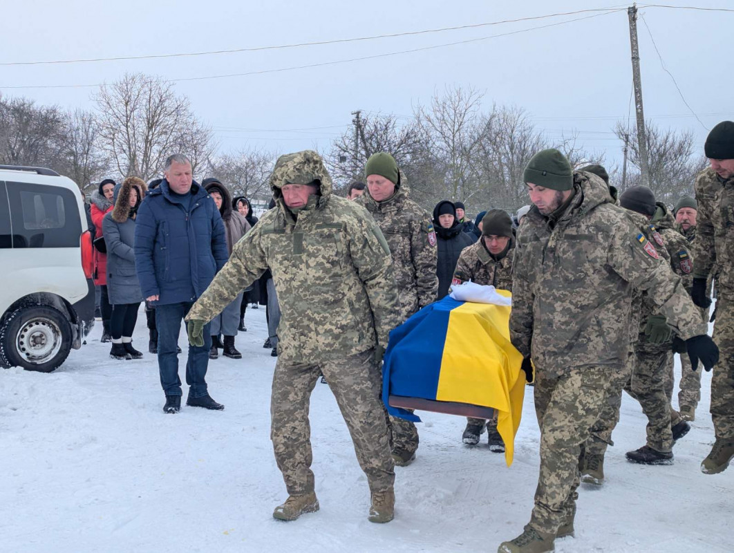 Сільський майстер на всі руки: волиняни попрощалися з Героєм Володимиром Вавринюком