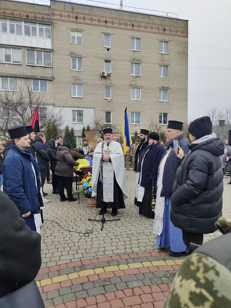 Знайшов вічний спочинок на Різдво: на Волині попрощалися із 22-річним Героєм Максимом Томчуком