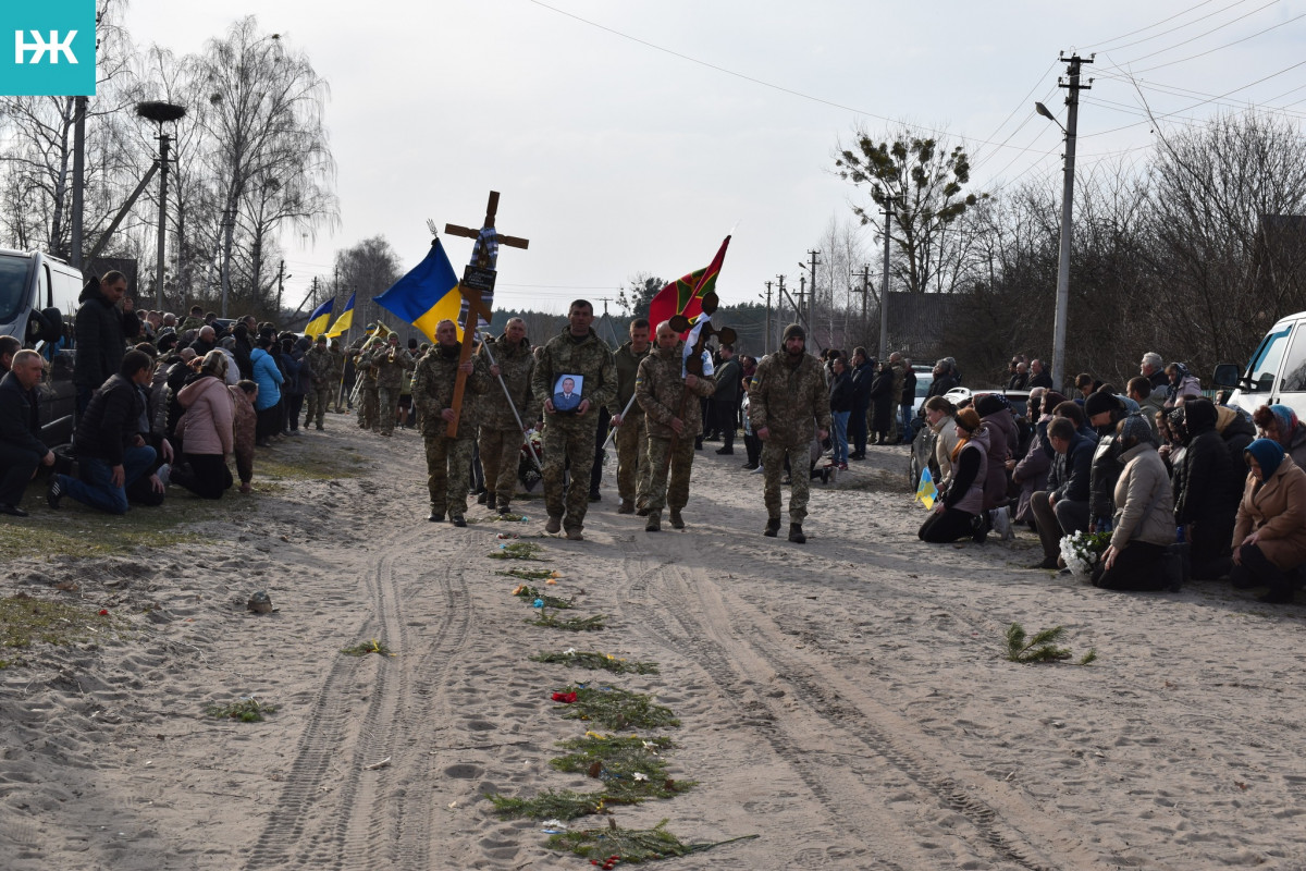 Востаннє додому повернувся через рік після загибелі: на Волині попрощалися із прикордонником Андрієм Мартинюком