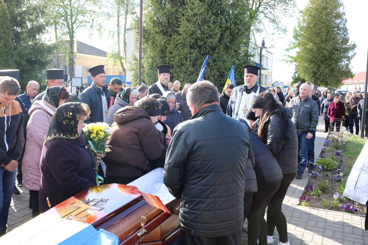 На Волині провели в останню дорогу захисника Івана Гутверта