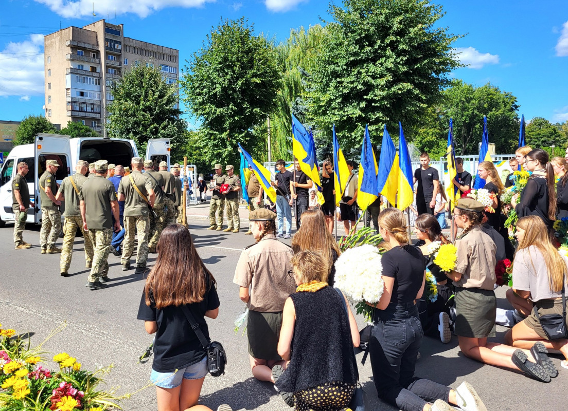 Волинь попрощалася з «молодим Залужним»: загиблого Героя Бориса Степанюка провели в останню дорогу