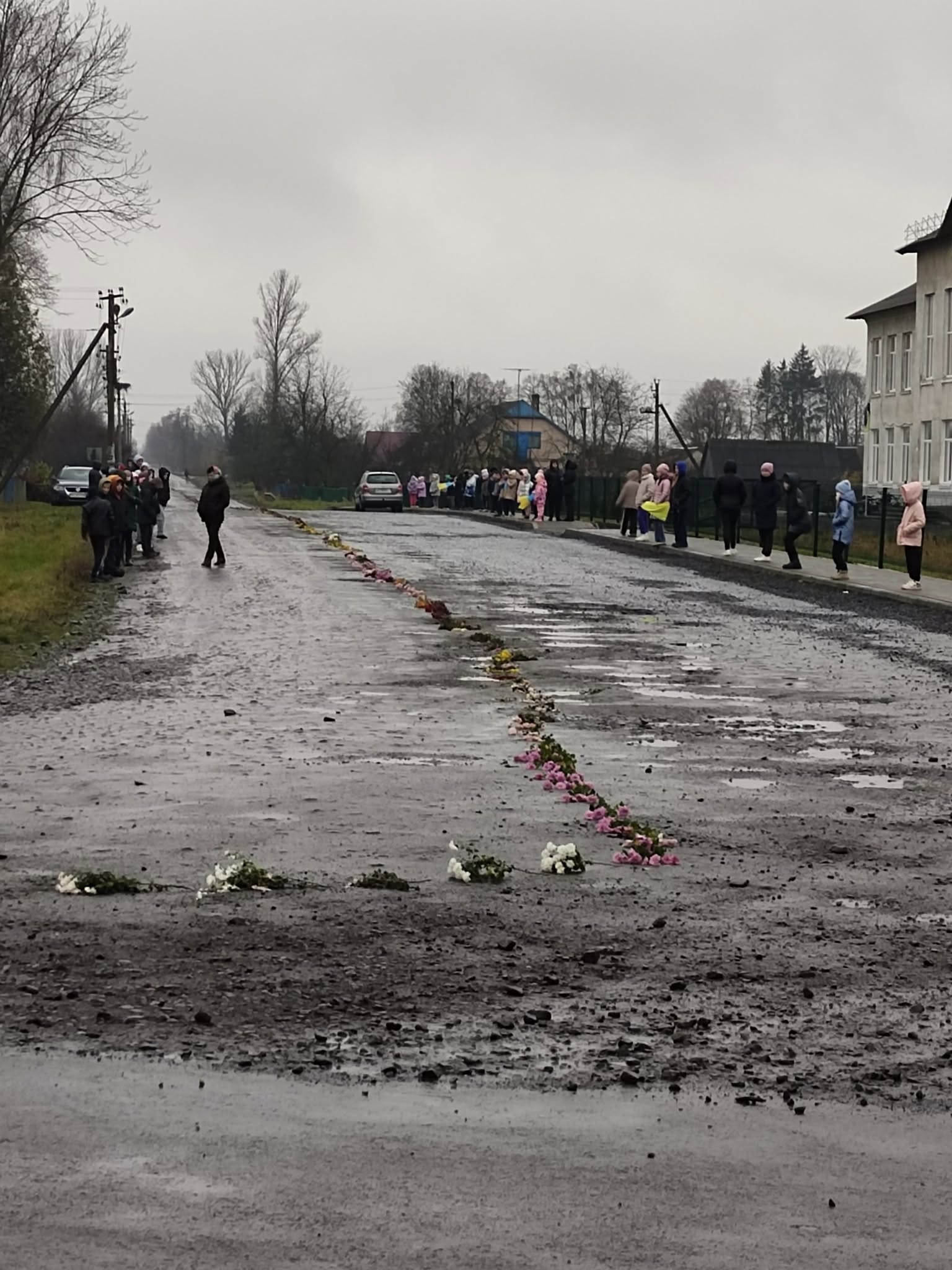 В останню дорогу з Молитвою українського націоналіста: волиняни попрощалися з Ярославом Садом