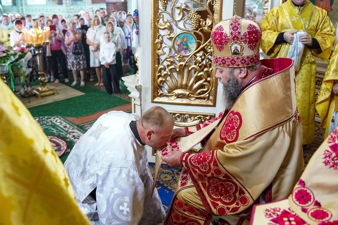 У місті на Волині відзначили 30-річчя Покровського собору: митрополит Михаїл очолив Літургію