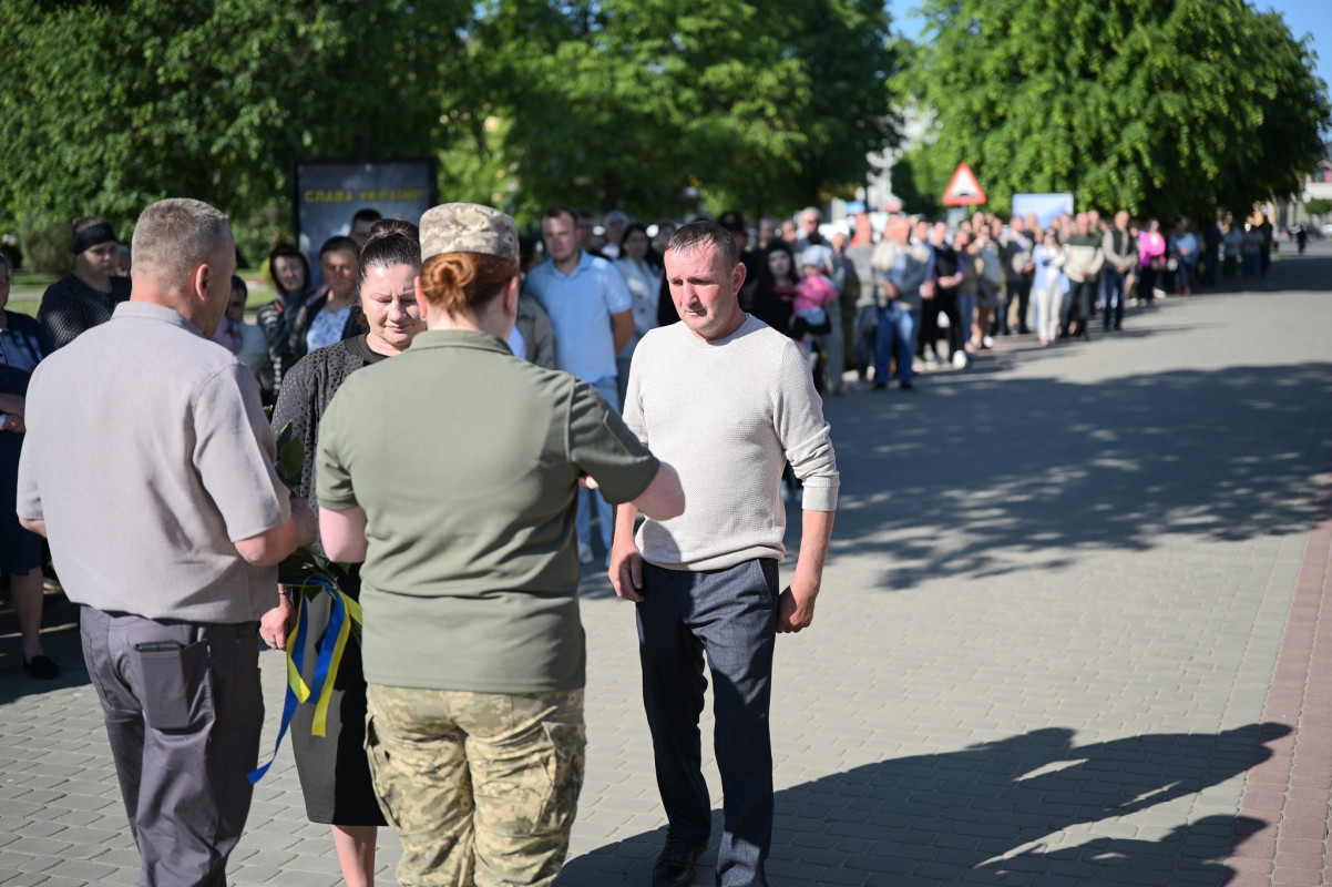 Їм назавжди 21 і 22 роки: на Волині родинам загиблих Героїв вручили посмертні нагороди