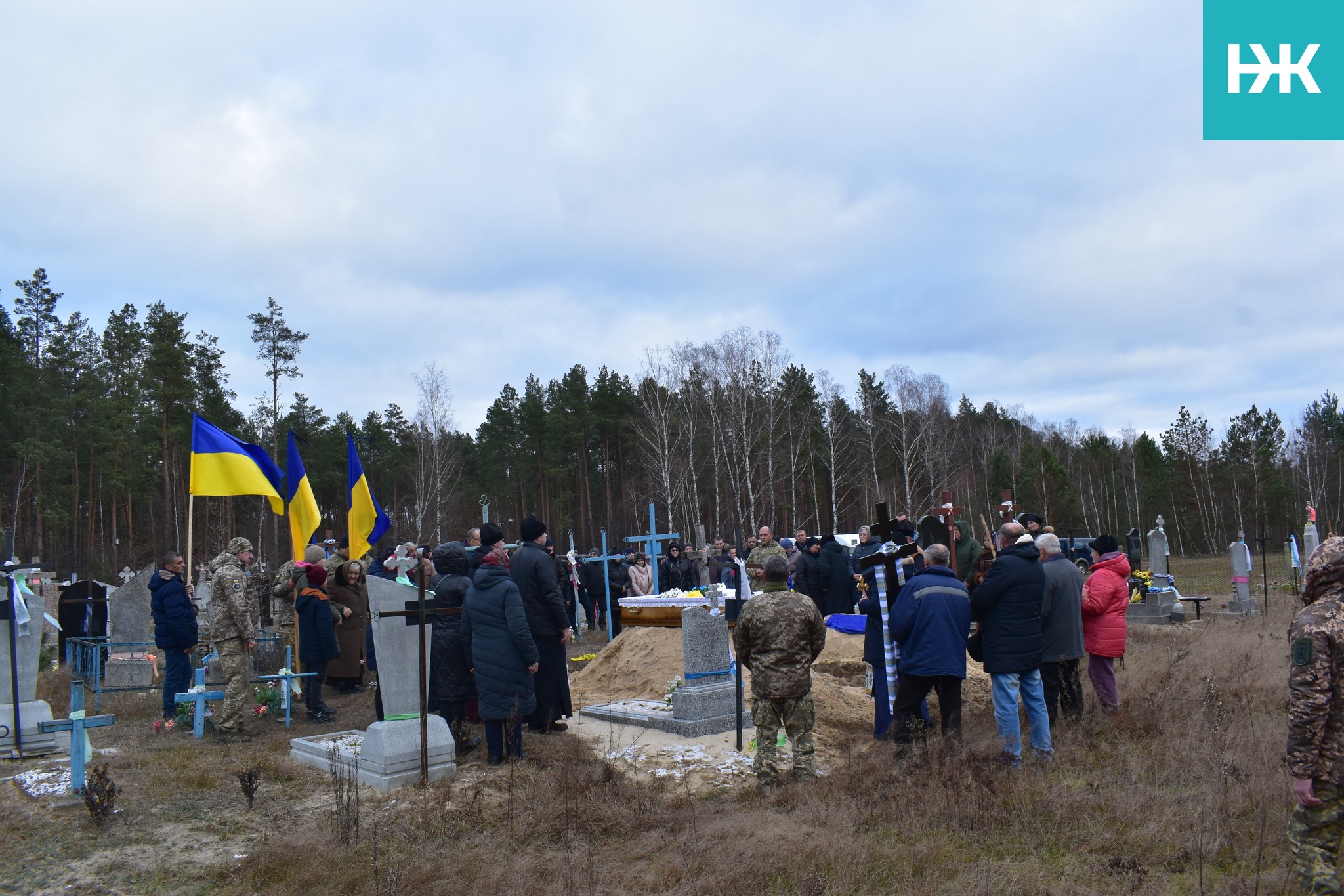 Згорьована матір зустріла свого синочка «на щиті»: на Волині поховали Героя Миколу Цапука