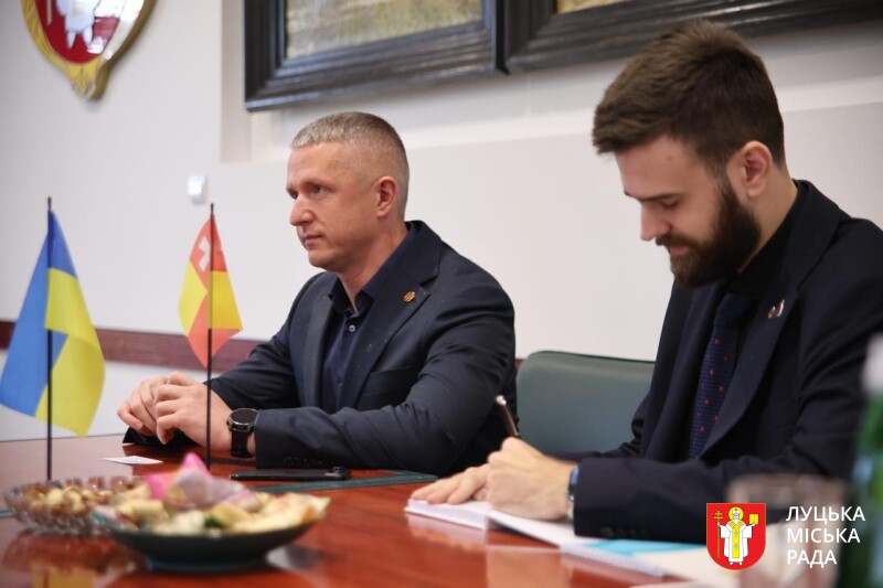 Андрій Разумовський зустрівся з представником МЗС Вячеславом Войнаровським: про що говорили