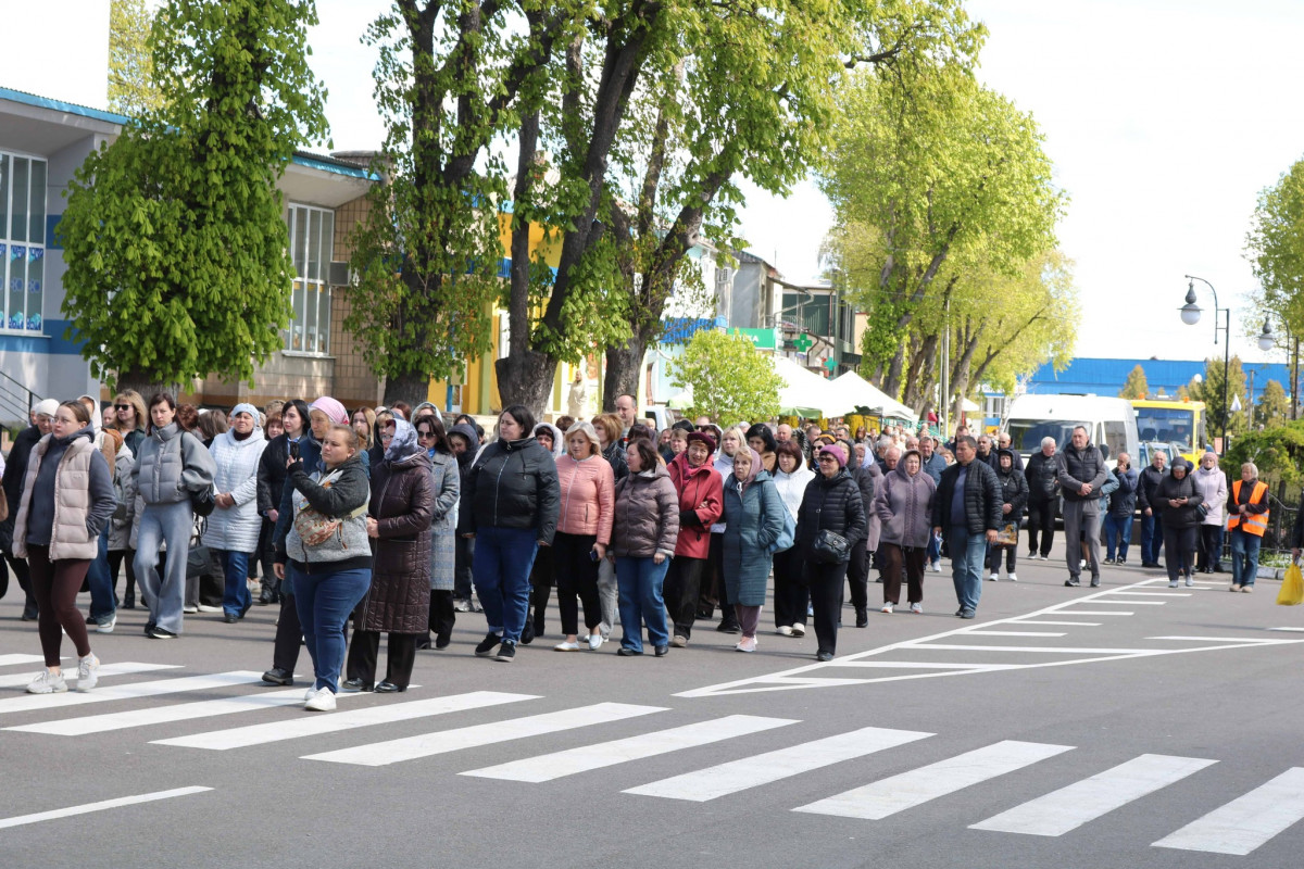 Близько 11 місяців вважався зниклим безвісти: на Волині попрощалися із захисником Василем Фаринюком