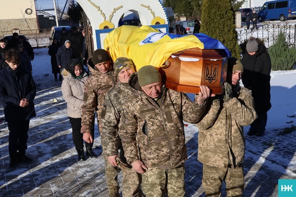 Без батька залишилися п'ятеро дітей: на Волині в останню путь провели Героя, який вважався безвісти зниклим