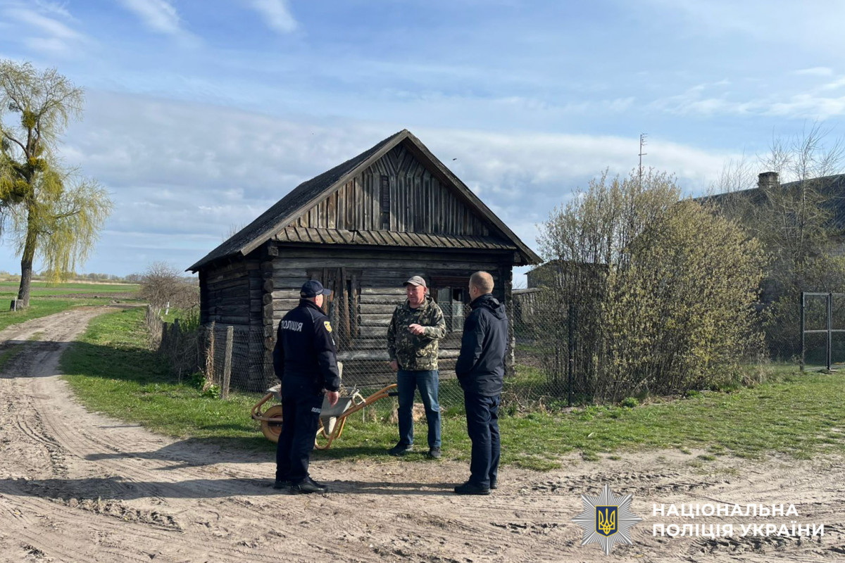 На Рівненщині сьомий день шукають зниклого 4-річного Дмитра. Основною версією може бути утоплення, — поліція