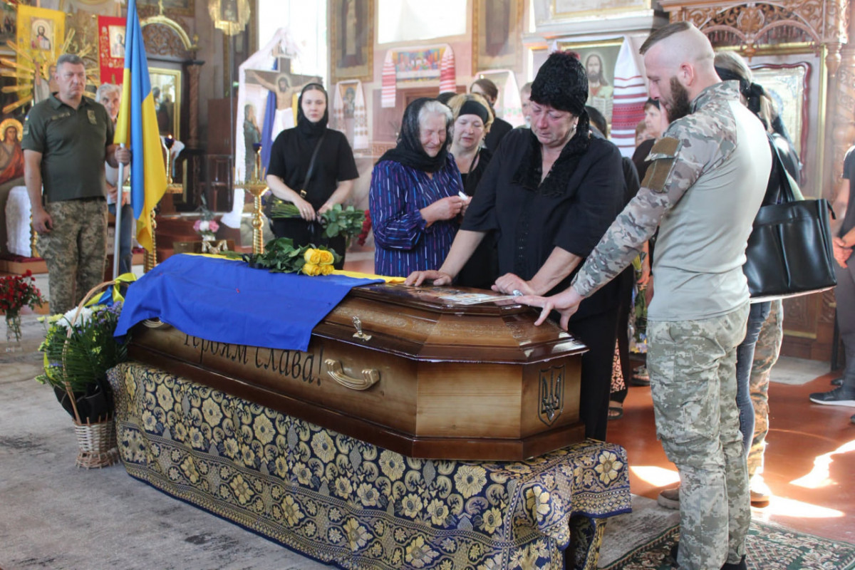 «Він ніколи не жалівся»: волиняни попрощалися із захисником Михайлом Присяжнюком