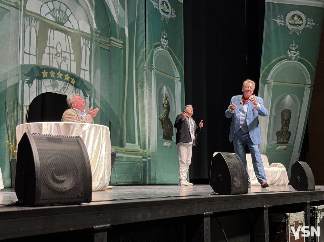 Комедія «Перевертень» у Луцьку: як минув театральний вечір