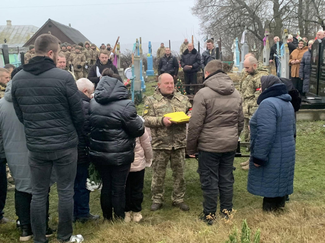 Життя обірвалося від численних травм: на Волині попрощалися із захисником Юрієм Сапіжуком