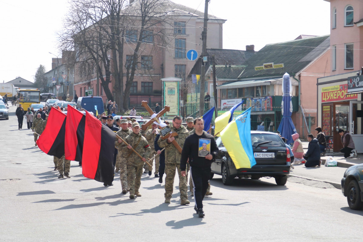 Життя присвятив порятунку інших: на Волині провели в останню дорогу воїна Олександра Батуру