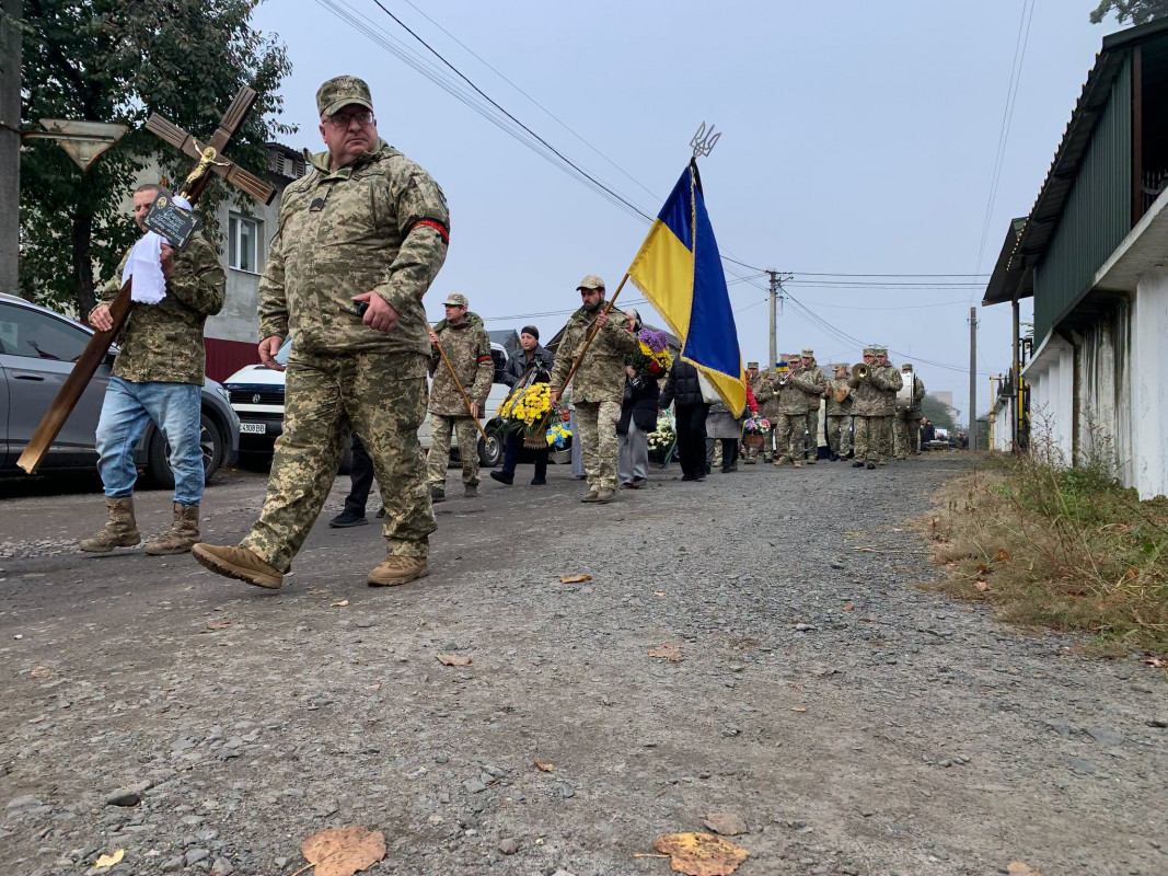 Вважався зниклим безвісти: на Волині попрощалися з Героєм Віталієм Бречком