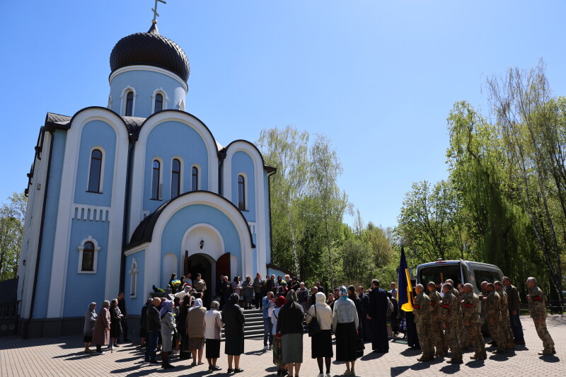 Загинув на Великдень. У Луцьку попрощалися з Героєм Олександром Кущем