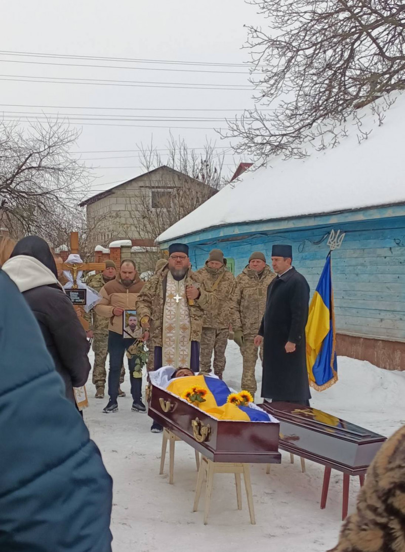 Серце зупинилося під час лікування: на Волині попрощалися з молодим військовослужбовцем Денисом Деркачем